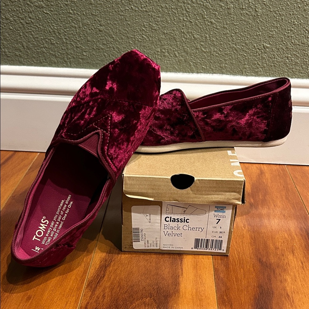 TOMS Women's Velvet Flats in Rich Burgundy